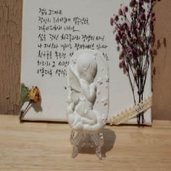 기도하는 소년 석고방향제